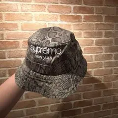 2025年最新】Supreme Chino Twill Crusherの人気アイテム - メルカリ