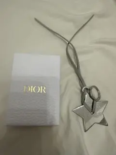 Dior 星型チャーム 箱付き