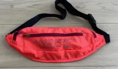 ★美品　NIKE ナイキ　ボディバッグ　ランニングバッグ
