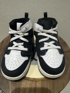 NIKE JORDAN キッズスニーカー