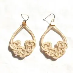 Item thumbnail for item 94e2e35d-10d7-4b03-9cb9-78d7d2467161