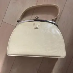 アイボリー クロコダイル風ハンドバッグ