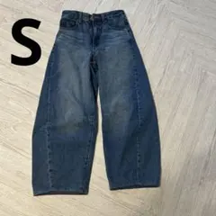 GU バレルレッグジーンズ　低身長さんおすすめS 標準丈裾上げあり！
