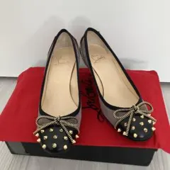 Christian Louboutin スタッズ付きパンプス