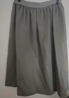 美品　ナチュラルビューティー　NATURAL　BEAUTY スカート　カーキ