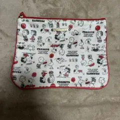 スヌーピーSNOOPYフラットポーチ