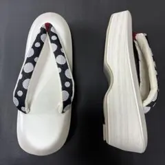 Item thumbnail for item 701e54da-b712-42b7-9d95-3eec31c38a74