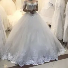 オフショルダーAラインウェディングドレス