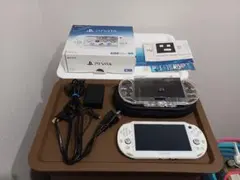 PlayStation Vita PCH-2000 ホワイト