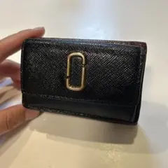 Marc Jacobs 三つ折り財布 ブラック レッド
