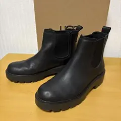 【新品未使用】UGG ブラック サイドゴアブーツ 2026年最新】UGG カラー：ブラック系 サイドゴアブーツの人気アイテム