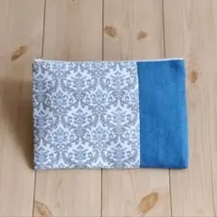大きめ20cm　ダマスク柄のフラットポーチ　内ポケット　ブルー　471