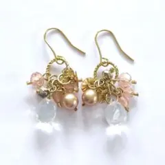 水晶とガラスビーズのピアス