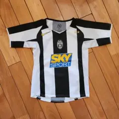 新品NIKE total90セリエA ユヴェントス KIDS 116～128cmのサムネイル