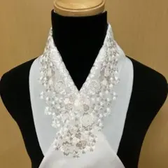 刺繍半衿 大小桜柄 白生地に極薄 桜ピンク色 振袖用 豪華版❣️