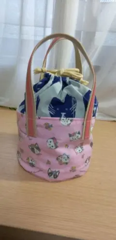 ネコちゃんの可愛いバケツ型ミニバッグ