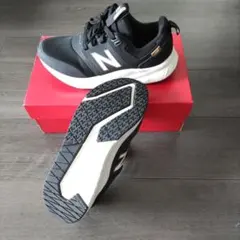 〈美品〉スニーカー 25cm New Balance 900のサムネイル