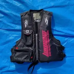 多機能ポケット付きライフジャケット