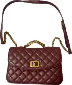 Charles & Keith バーガンディ キルティング ショルダーバッグ