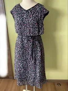 UNTITLED ノースリーブひざ丈ワンピース ネイビー ドット柄