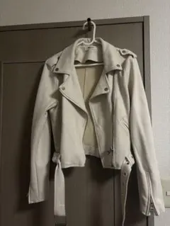 ホワイト ライダースジャケット