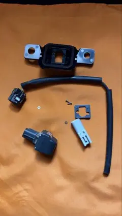 トヨタ純正FJ クルーザー用バックモニターカメラ一式ジャンク品のサムネイル