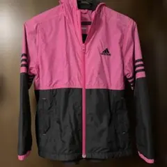 adidas ウィンドブレーカー　ピンク×ブラック　140フードあり