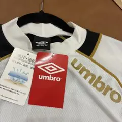UMBRO アンブロ 長袖プラクティスシャツ ホワイト×ブラック　M サイズのサムネイル