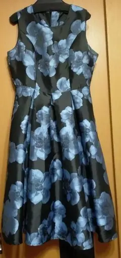 黒青花柄ノースリーブAラインドレス　Мサイズ
