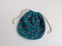 ハンドメイド　ビーズ刺繍巾着ポーチ　タイ土産　約14.0cm×13.5cm