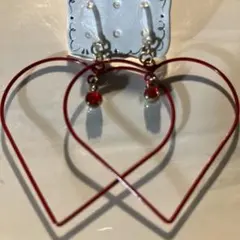 新品未使用 ノンアレルギー樹脂ポストの揺れる赤いハートのピアス フック 軽量B