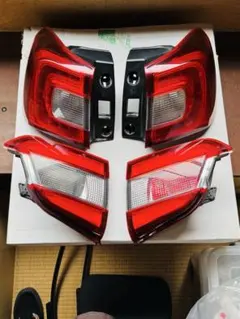 トヨタ プリウス 50系 前期 純正 テールランプ 右 上下 - メルカリ