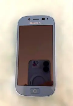 docomo らくらくスマートフォン3 F-06F 本体のサムネイル