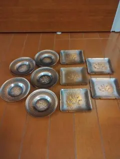 新品未使用»金属工芸 銘々皿 菓子皿 セット 梅文様 槌目のサムネイル