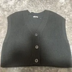GUダークグレー Vネック ニットベスト