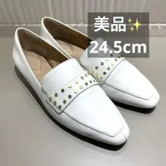 美品✨ロックポート ローファー 24.5 白 レザー　ホワイト　スタッズのサムネイル
