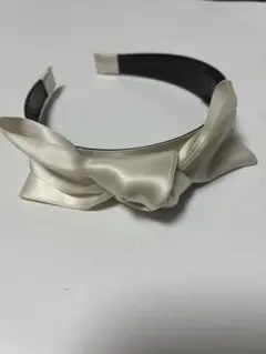 リボンカチューシャ　キッズ　白　卒園式入学式