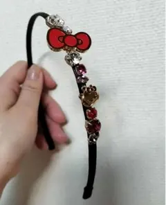 美品 コンプレックスビズ ハローキティコラボカチューシャのサムネイル