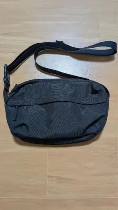 サコッシュ ボディバッグ