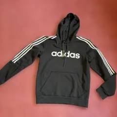 adidas ブラック フード付きパーカー