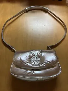 Tory Burch メタリックシルバーショルダーバッグ
