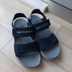お値下(^^)☆「new balance　ネイビー　マジックテープ式サンダル」☆