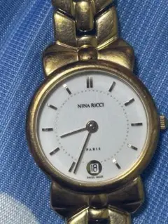 NINA RICCI 腕時計 クォーツ ゴールドカラーのサムネイル