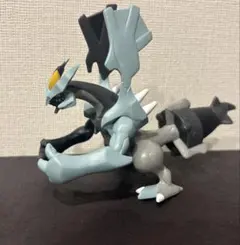立体ポケモン図鑑 ゼクロム・レシラム - メルカリ