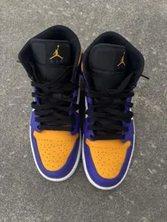 Nike Air Jordan 1 Mid 