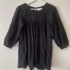 【ユナイテッドアローズ】 黒の刺繍入り五分袖トップス