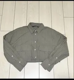 ZARA｜クロップド丈 ストライプシャツ ｜ベージュカーキ系