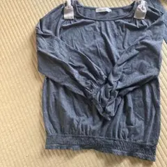 リボン付きグレー長袖トップスのサムネイル
