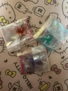 サンリオキャラクターズ グミチュアチャーム＆ミニポーチ