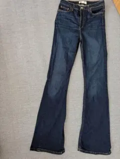 ZARA ブーツカットデニム フレアパンツ EUR36のサムネイル